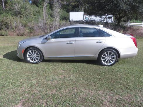 Used 2016 Cadillac XTS Luxury image 1