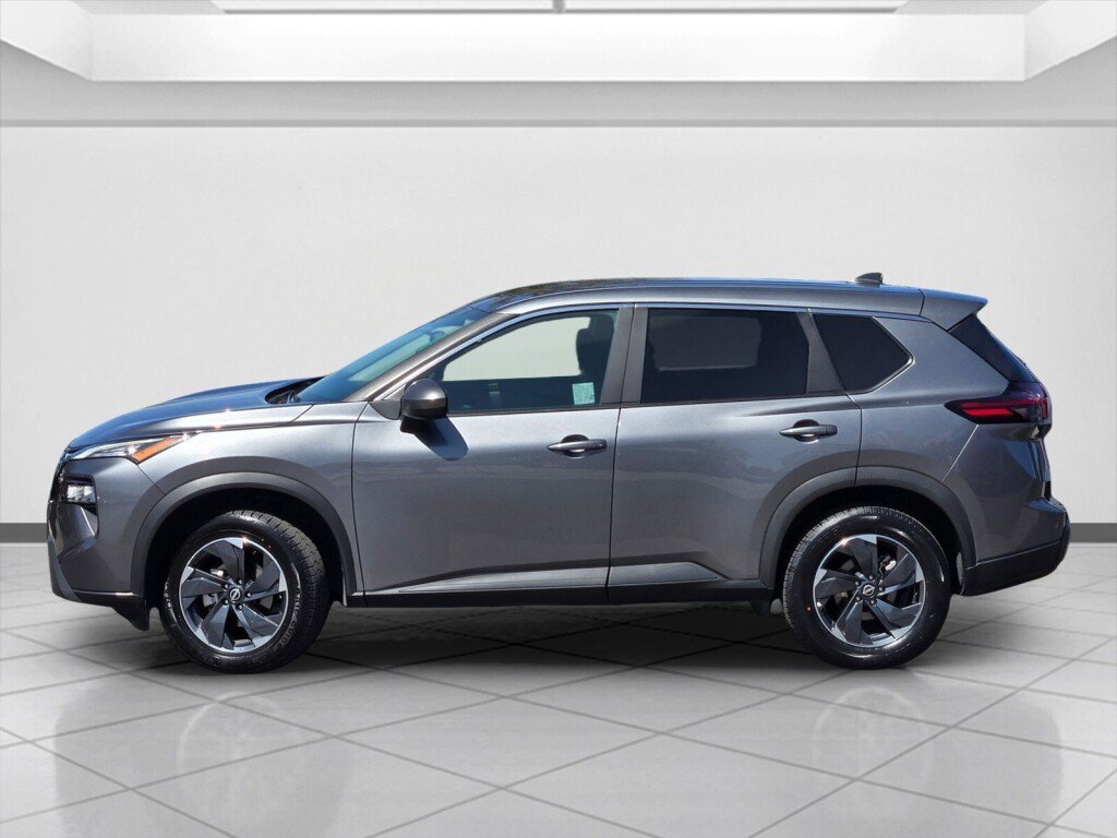 Used 2025 Nissan Rogue SV AWD/4WD image 8