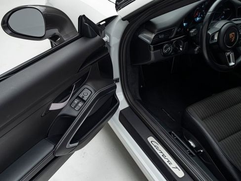 Used 2018 Porsche 911 Carrera image 20