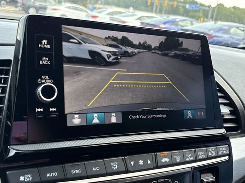 Used 2025 Honda Odyssey EX-L image 19