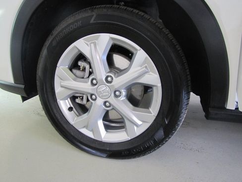 Certified 2025 Honda HR-V LX image 26