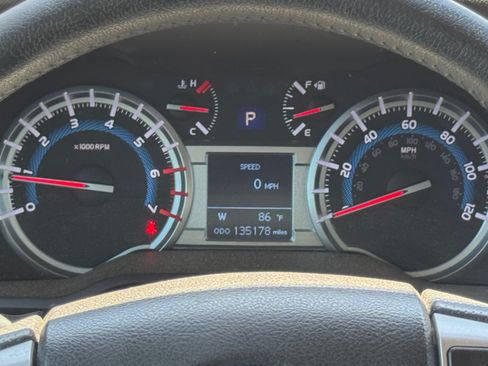 Used 2015 Toyota 4Runner SR5 RWD image 14