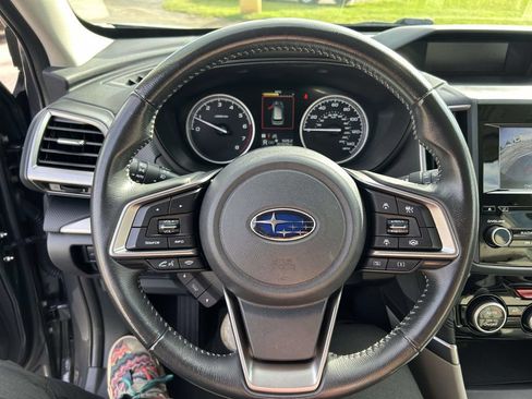 Used 2022 Subaru Forester Premium AWD/4WD image 31