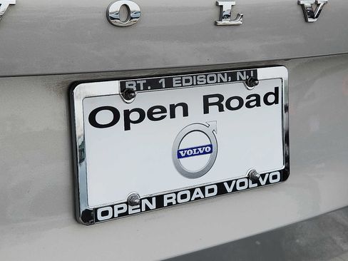 Certified 2023 Volvo XC90 B6 Ultimate w/ Protection Package Premier image 30