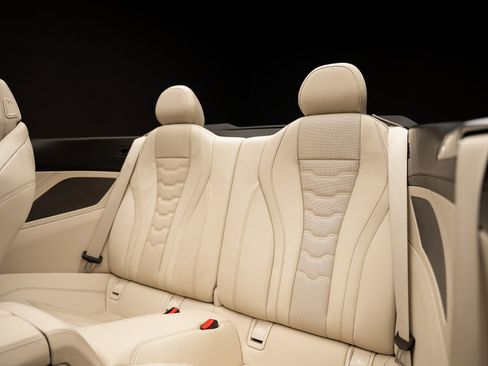 Used 2023 BMW 840i Convertible w/ Comfort Seating Package RWD image 69