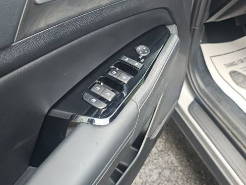 Used 2025 Kia Sportage X-Line AWD/4WD image 11