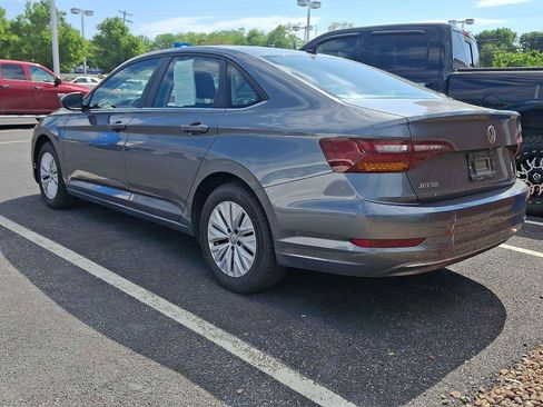 Used 2019 Volkswagen Jetta FWD image 3