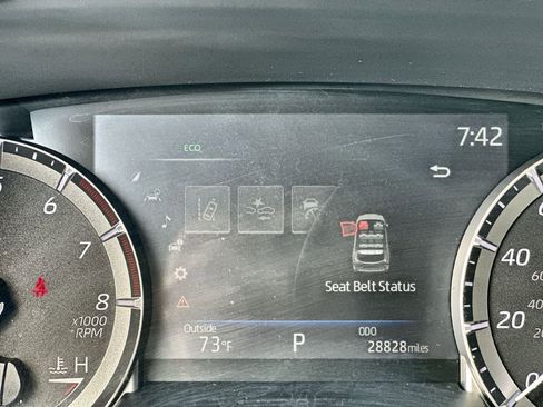 Used 2023 Toyota Highlander LE image 12