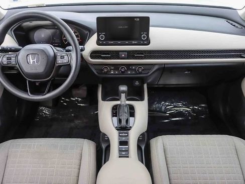 Used 2025 Honda HR-V LX image 14