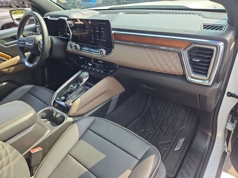 Used 2023 GMC Canyon Denali AWD/4WD image 16