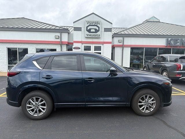 Used 2025 MAZDA CX-5 AWD 2.5 S w/ Preferred Package image 11