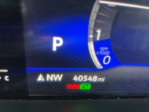 Used 2022 Volkswagen Taos SE image 6