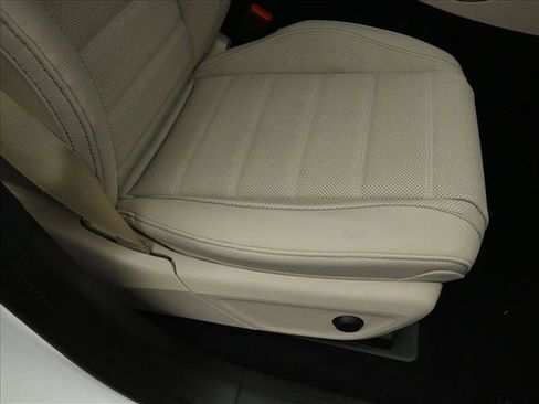 New 2026 Mercedes-Benz GLE 450e 4MATIC image 30