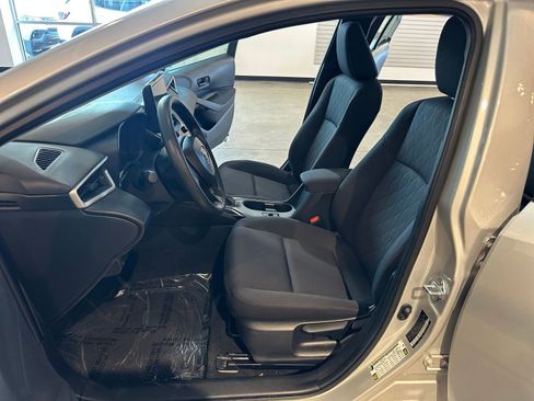 Used 2025 Toyota Corolla LE image 25