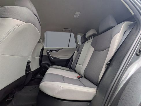 Used 2020 Toyota RAV4 XLE image 13