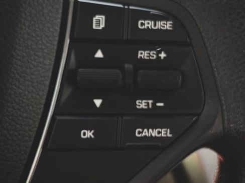 Used 2016 Hyundai Sonata SE w/ Cargo Package FWD image 9