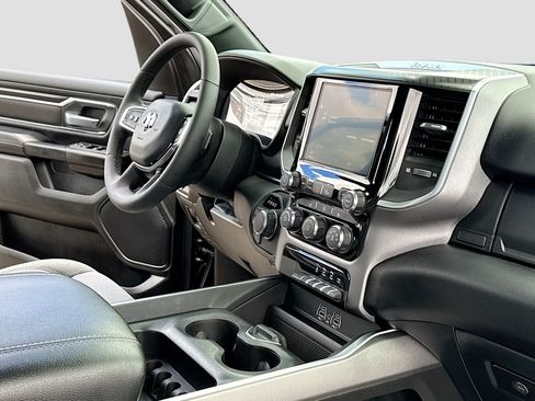 Used 2025 RAM 1500 Big Horn AWD/4WD image 5