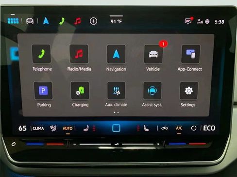 Used 2025 Volkswagen ID.4 Pro RWD image 39