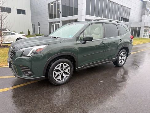 Used 2023 Subaru Forester Premium AWD/4WD image 1