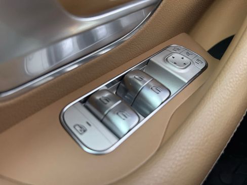 Certified 2025 Mercedes-Benz GLS 580 4MATIC image 26