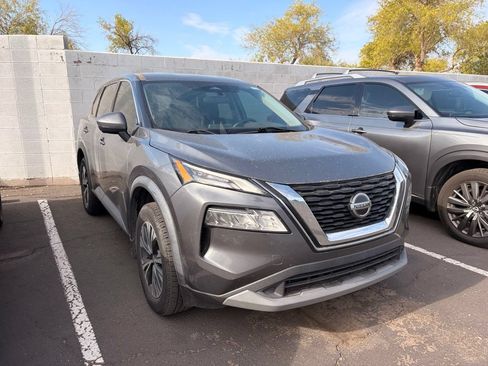 Used 2021 Nissan Rogue SV FWD image 4
