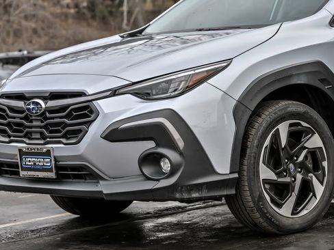 Used 2024 Subaru Crosstrek 2.5i Limited w/ Crosstrek Mirror Package image 2