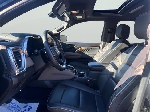 Used 2023 GMC Canyon Denali image 17