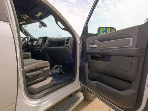 Used 2022 RAM 3500 Big Horn image 15