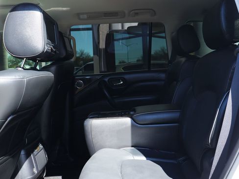 Used 2022 INFINITI QX80 Luxe w/ All-Season Package image 35