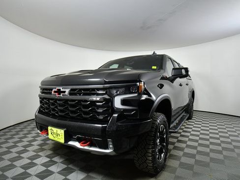 Used 2024 Chevrolet Silverado 1500 ZR2 w/ Technology Package image 6