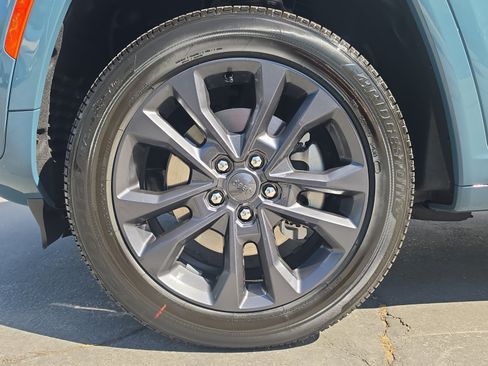 New 2026 Jeep Grand Cherokee L Limited AWD/4WD image 34