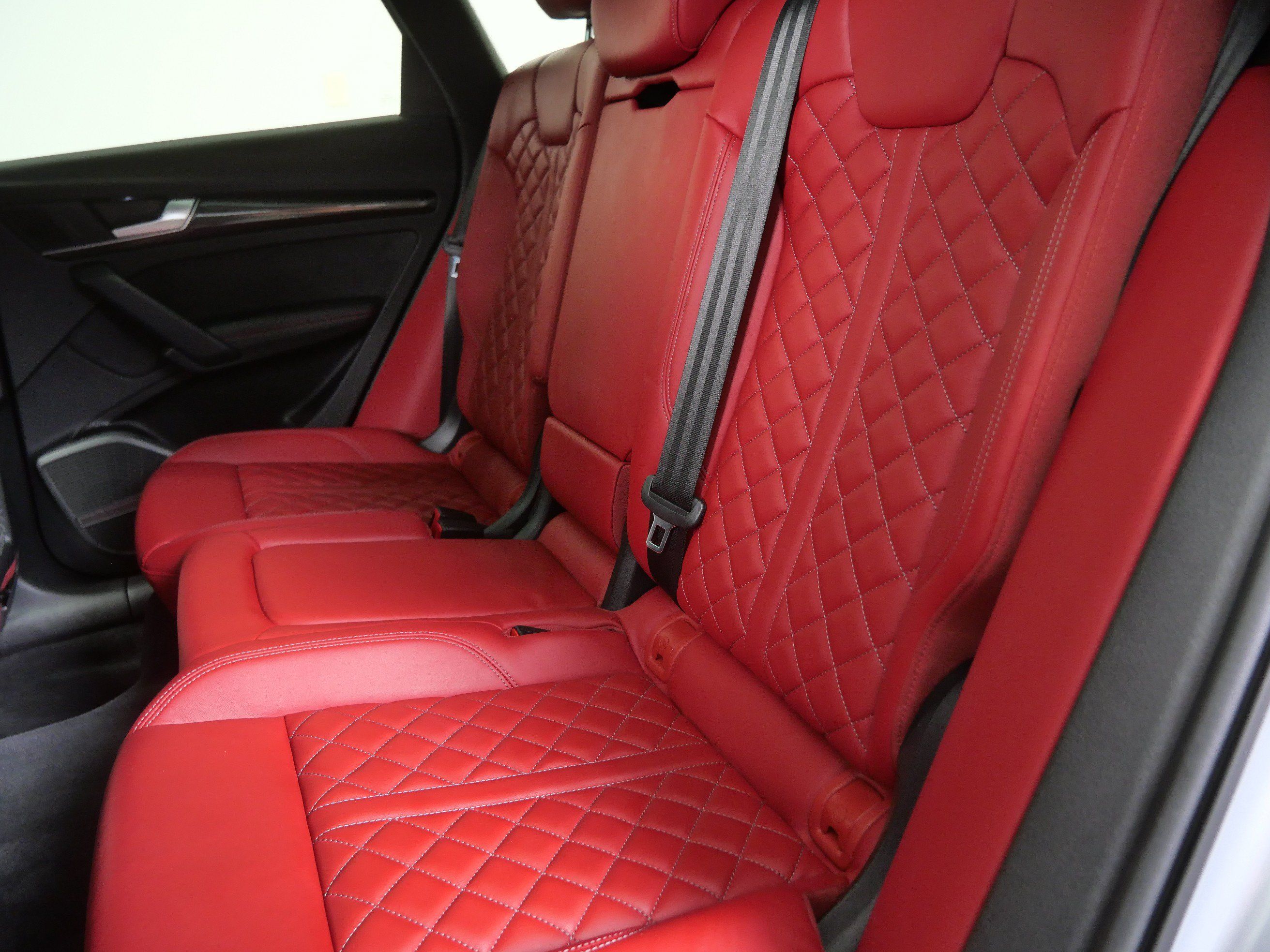 Used 2023 Audi SQ5 Prestige w/ Prestige Package AWD/4WD image 17