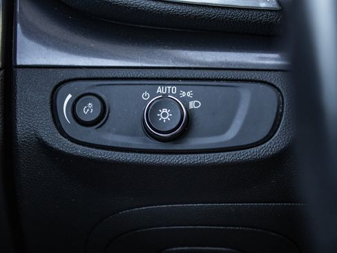 Used 2019 Buick Encore Preferred image 29