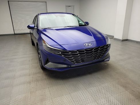 Used 2022 Hyundai Elantra Limited w/ Cargo Package FWD image 14