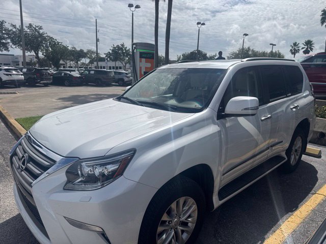 Used 2018 Lexus GX 460 Premium w/ Premium Package AWD/4WD image 4