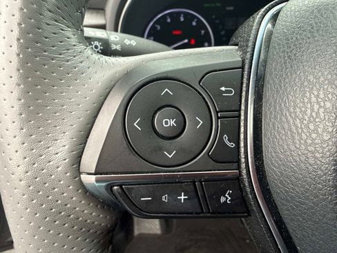 Used 2020 Toyota Avalon Limited image 30