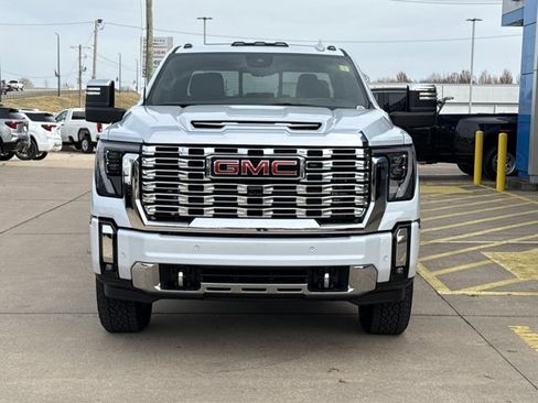 New 2026 GMC Sierra 3500 Denali w/ Denali Reserve Package image 12