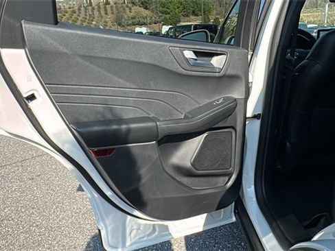 New 2025 Ford Escape SE image 21
