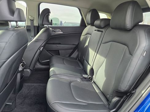 Certified 2025 Kia Sportage EX image 18