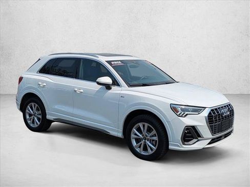 Used 2025 Audi Q3 2.0T Premium AWD/4WD image 3