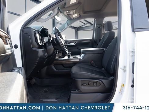 Used 2023 Chevrolet Silverado 1500 RST w/ Redline Edition AWD/4WD image 3