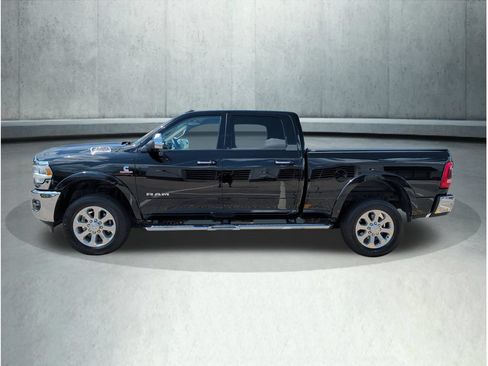 Used 2022 RAM 2500 Laramie AWD/4WD image 2