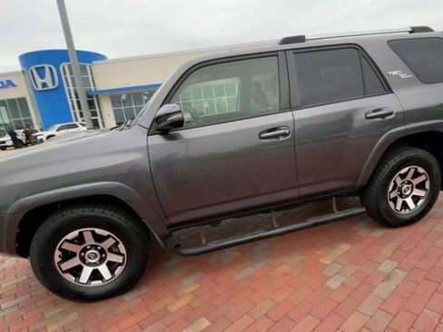 Used 2018 Toyota 4Runner TRD Off-Road Premium image 6