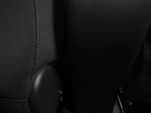 Used 2025 Chevrolet TrailBlazer LT image 24