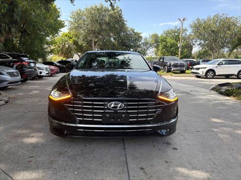 Used 2021 Hyundai Sonata Limited w/ Cargo Package FWD image 3