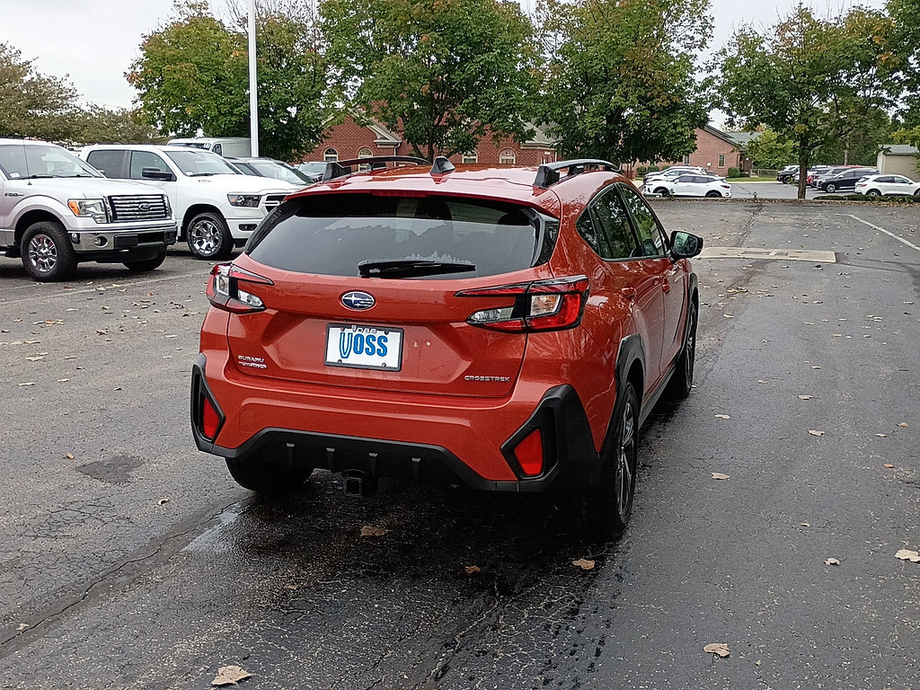 Used 2024 Subaru Crosstrek 2.0i Premium AWD/4WD image 3