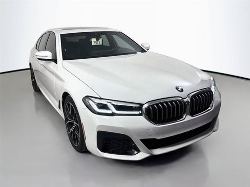 Used 2023 BMW 530i w/ M Sport Package RWD image 3