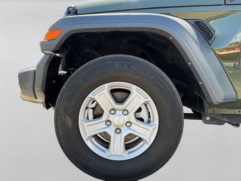 Used 2022 Jeep Wrangler Unlimited Sport AWD/4WD image 30