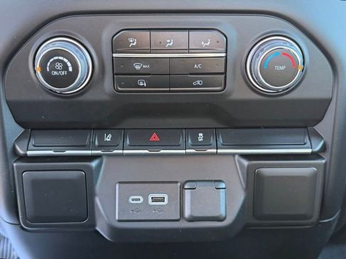 Used 2024 Chevrolet Silverado 2500 W/T image 30