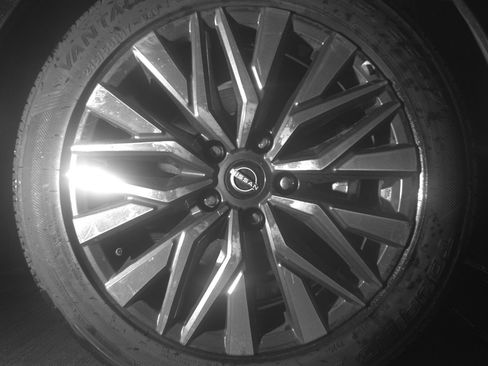 Used 2025 Nissan Altima 2.5 SV image 13